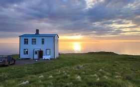 Happy-Cove Guesthouse - By The Sea