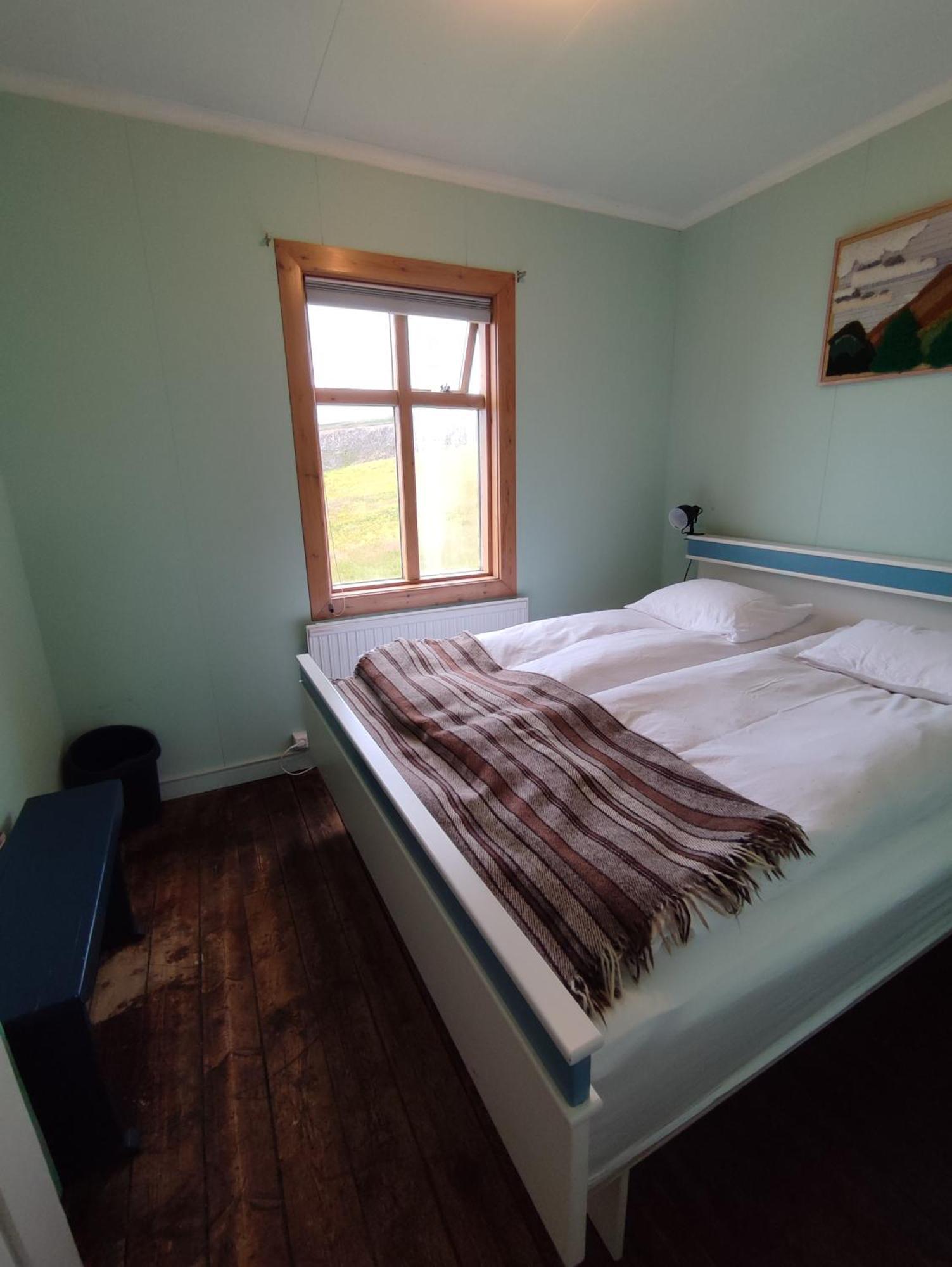 Happy-Cove Guesthouse - By The Sea Bakkafjorthur Room photo